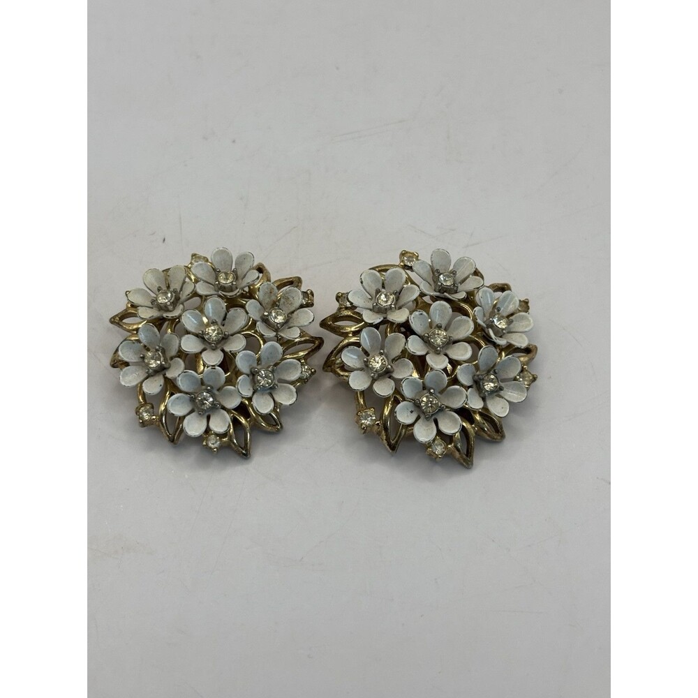 Crown TRIFARI White Enamel & Rhinestone Forget-Me-Not Flower Earrings Clip Ons